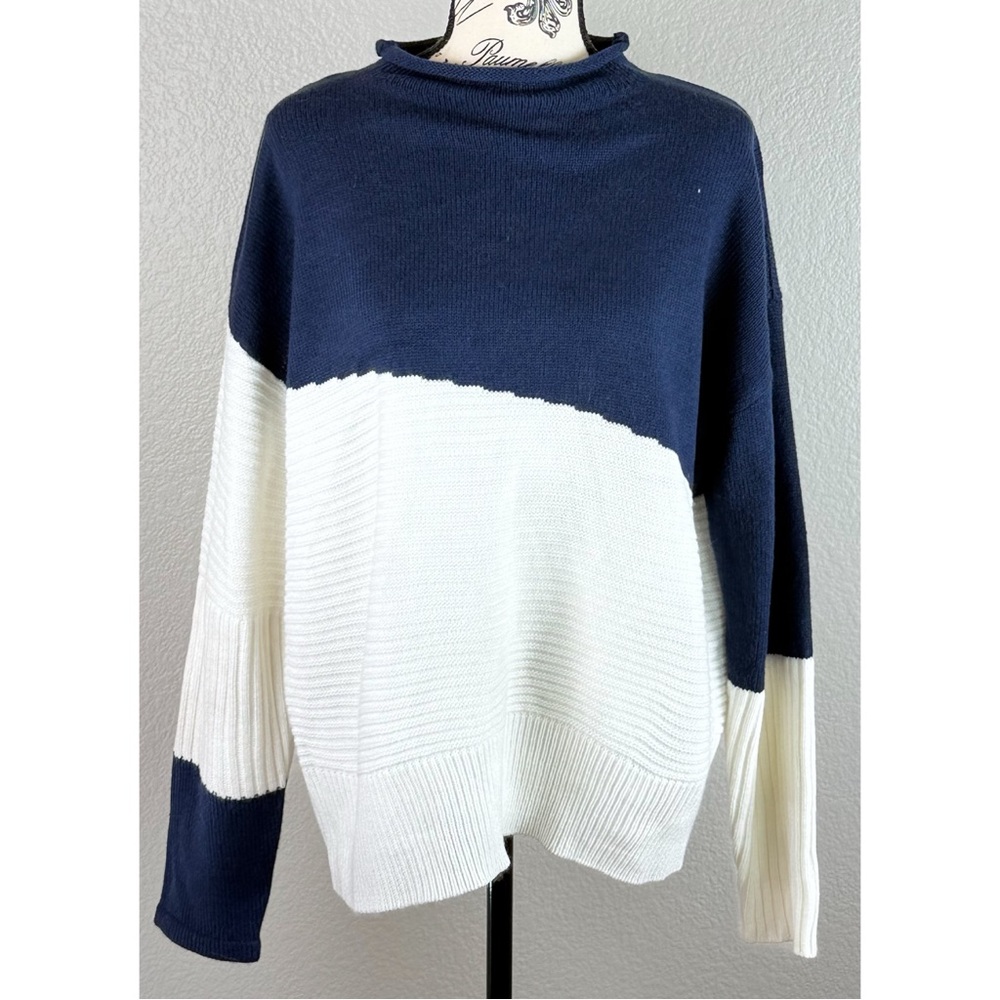 Navy & White Women’s Asymmetrical Colorblock Mock Neck Sweater Medium